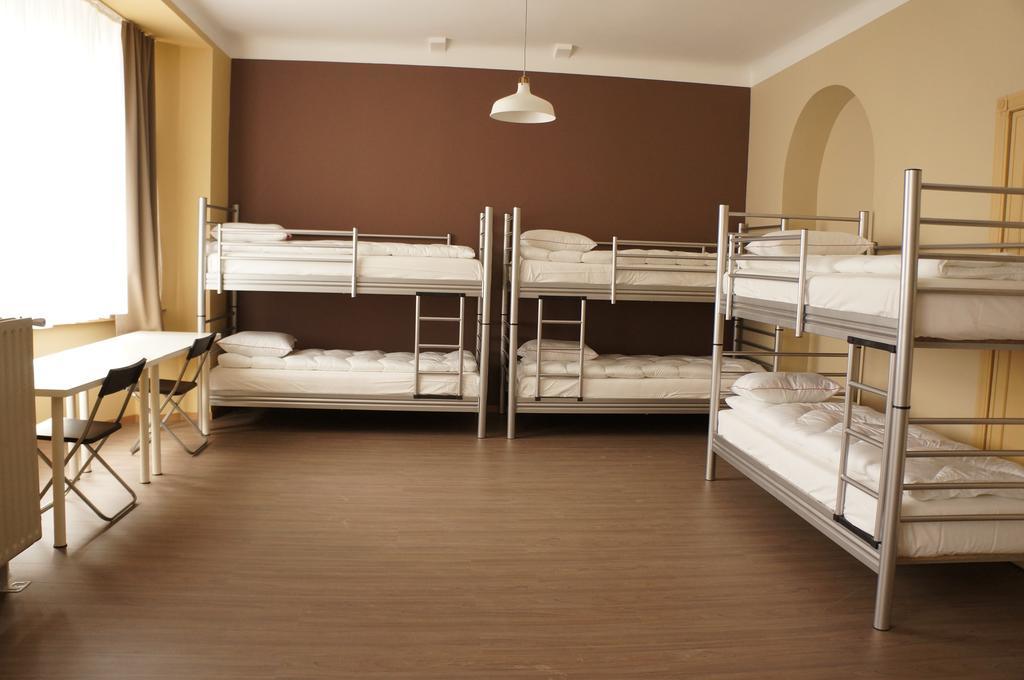 Es Hostel Saint-Gilles Ngoại thất bức ảnh