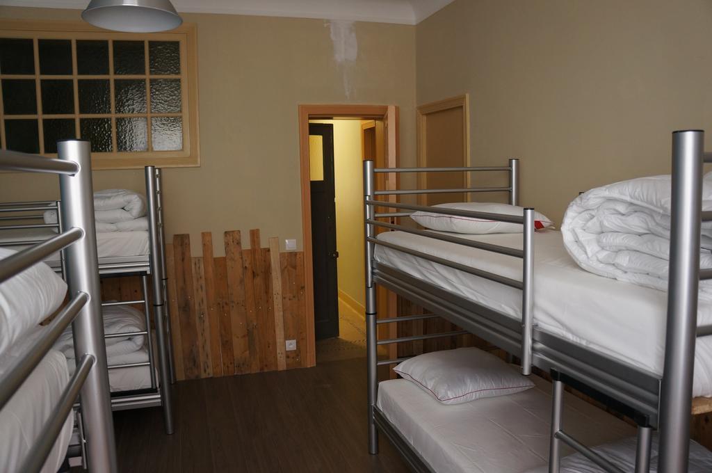 Es Hostel Saint-Gilles Ngoại thất bức ảnh