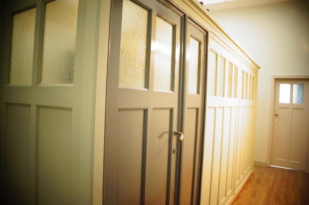 Es Hostel Saint-Gilles Ngoại thất bức ảnh