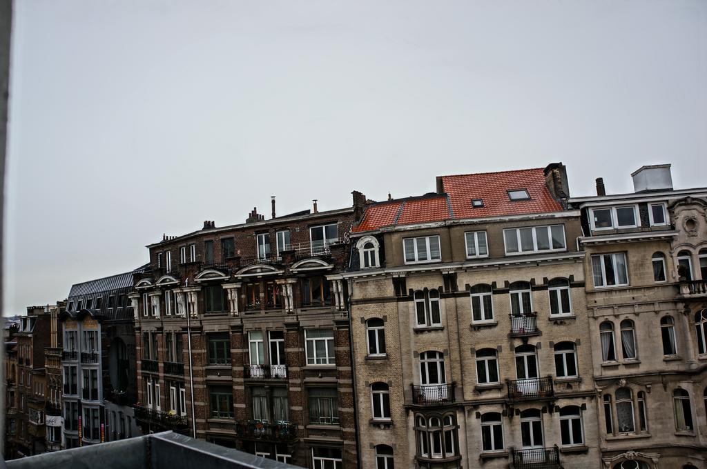 Es Hostel Saint-Gilles Ngoại thất bức ảnh